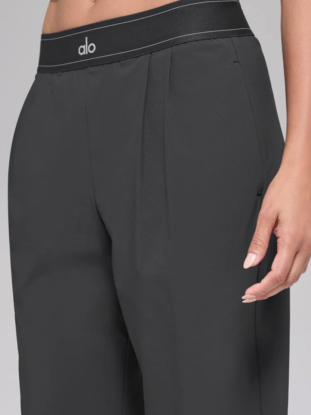 Alo Yoga Versatile Suit Up Trousers Dark Grey NWT💞(Regular 30-inch Length)😎